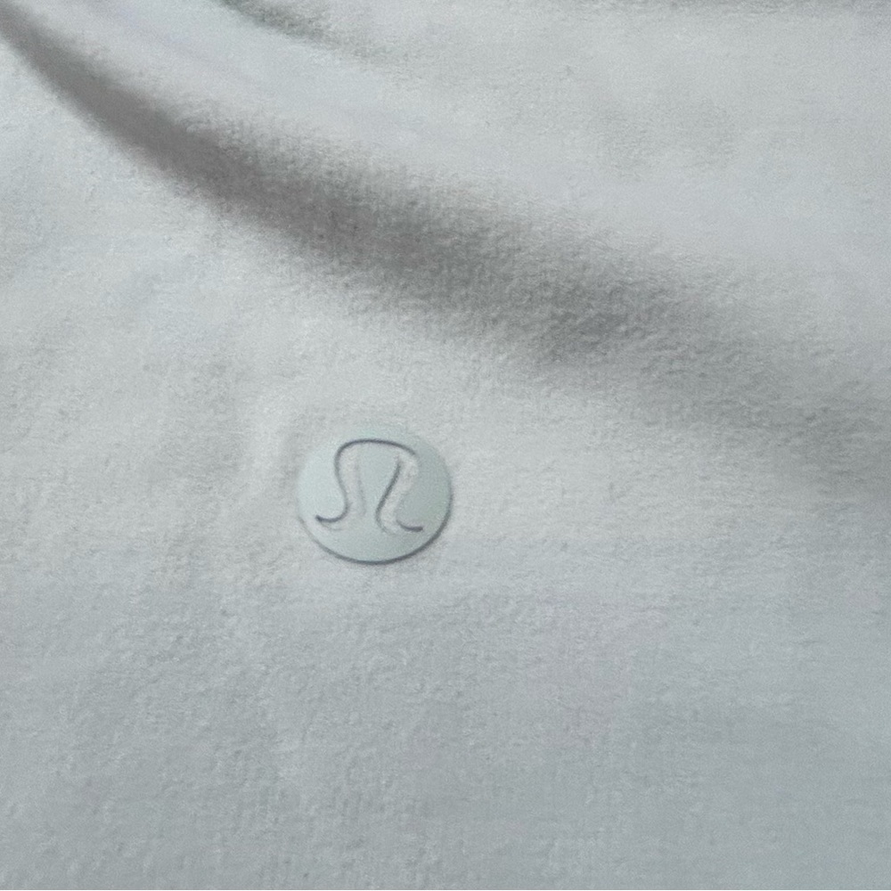 Lululemon Top Shirt Time to Restore Long Sleeve Nulu
Creamy Mint Size Yoga - Picture 3 of 6